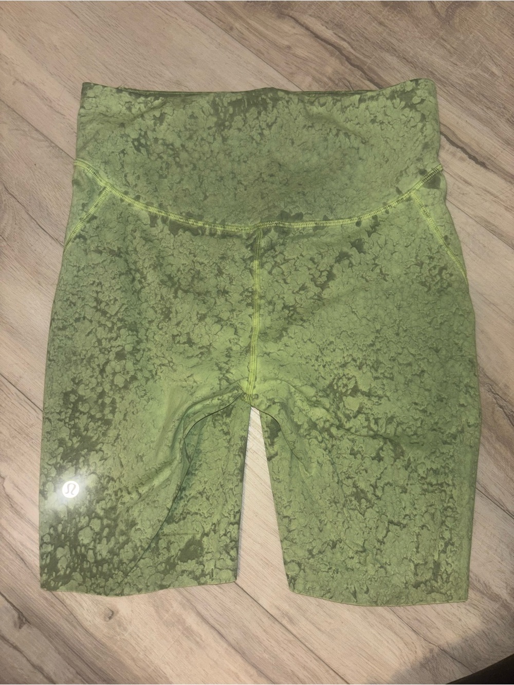 lululemon athletica Green Patterned High-Rise Bike Shorts - Picture 2 of 3